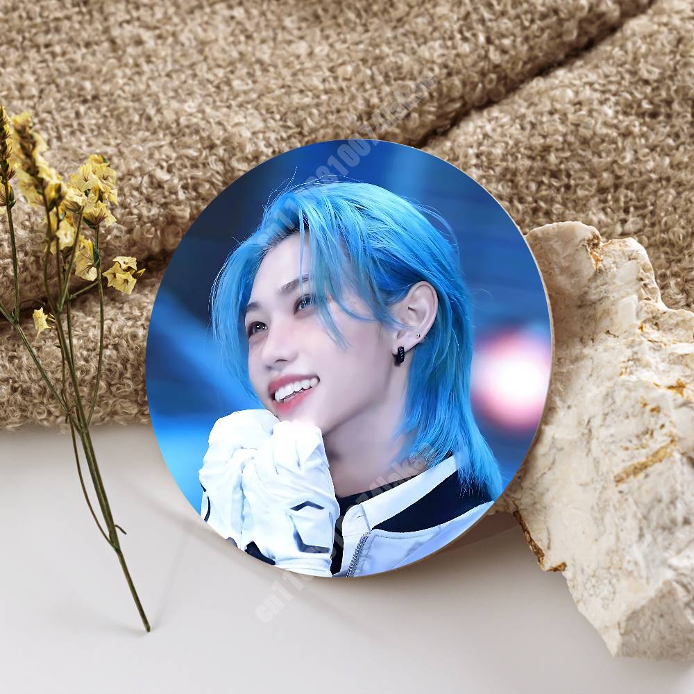 F-Felix L-Lee Yong Bok Kpop Ro - Desk Setup Kpop ulasan dan harga