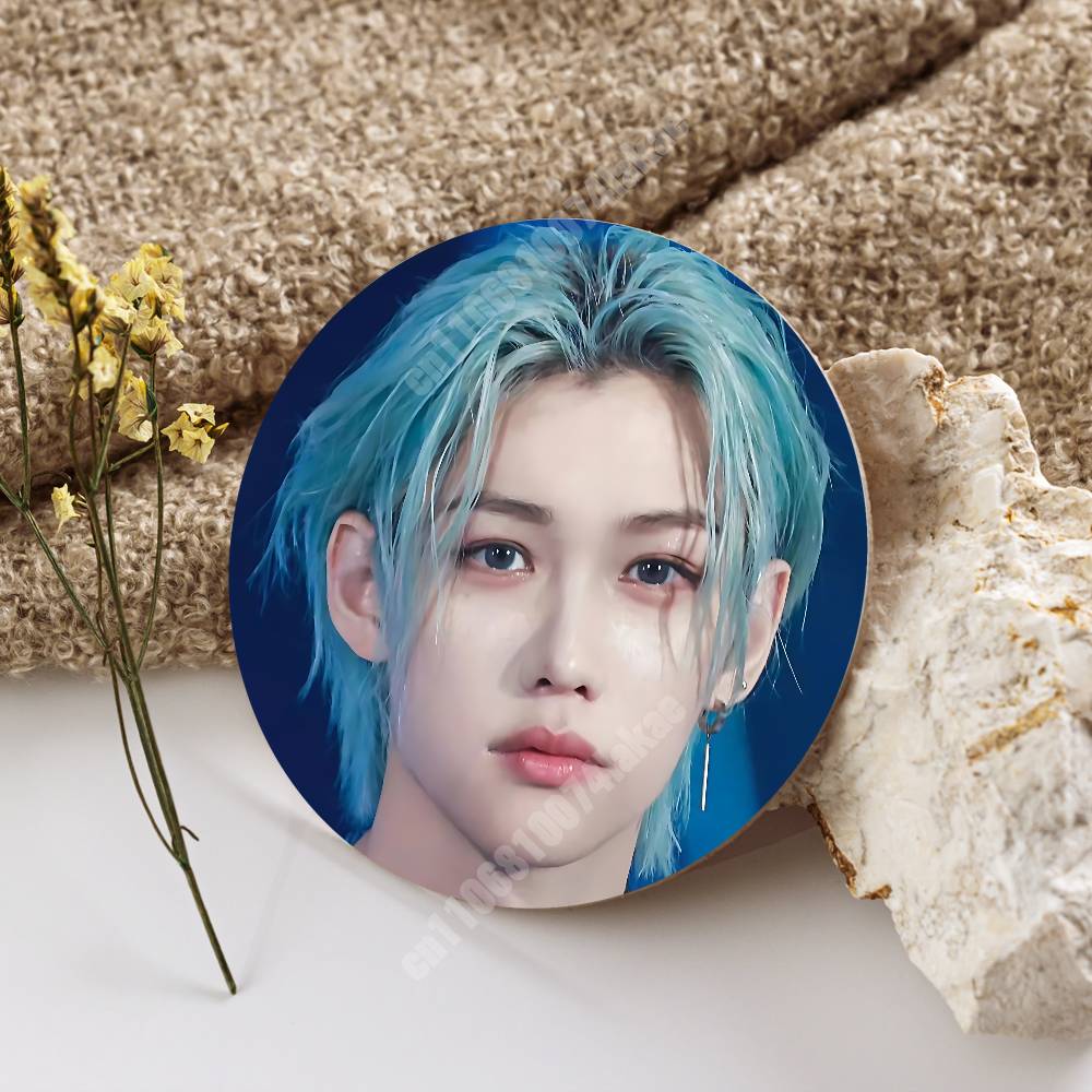 F-Felix L-Lee Yong Bok Kpop Ro - Desk Setup Kpop ulasan dan harga